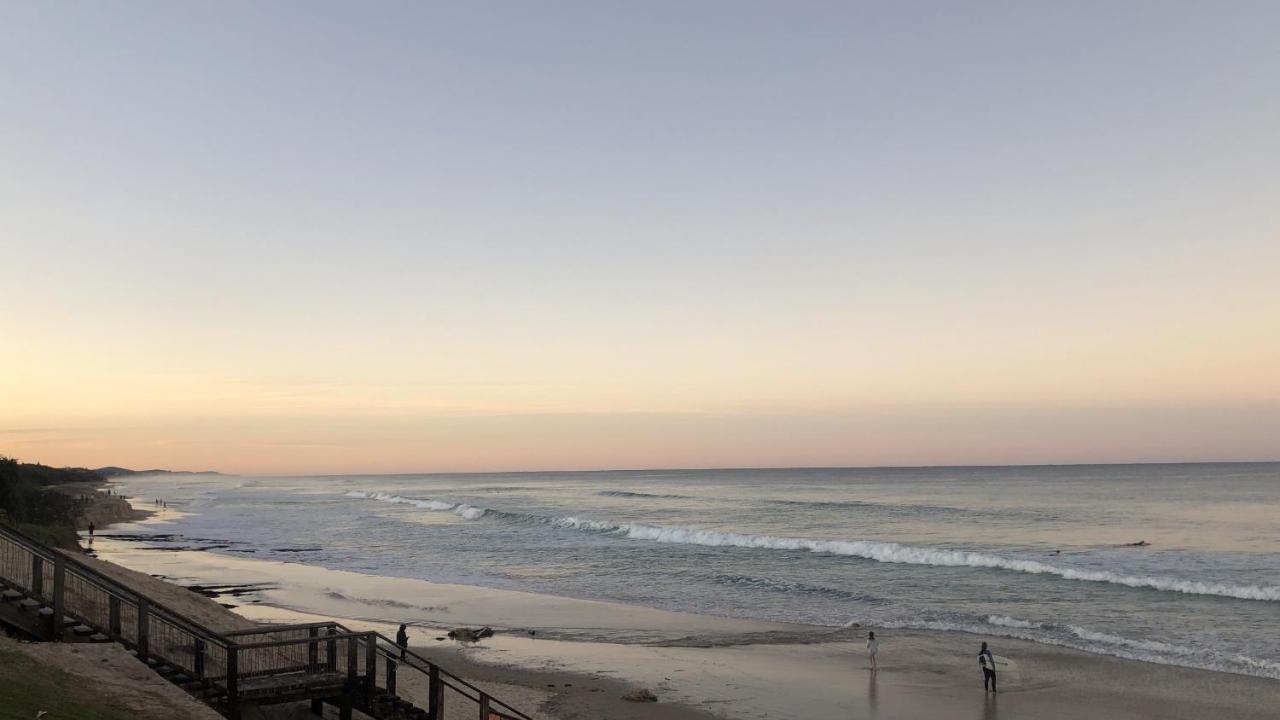 Private Outdoor Spa, Fire Pit, Cinema Room - The Cottage Coolum Beach Exterior photo